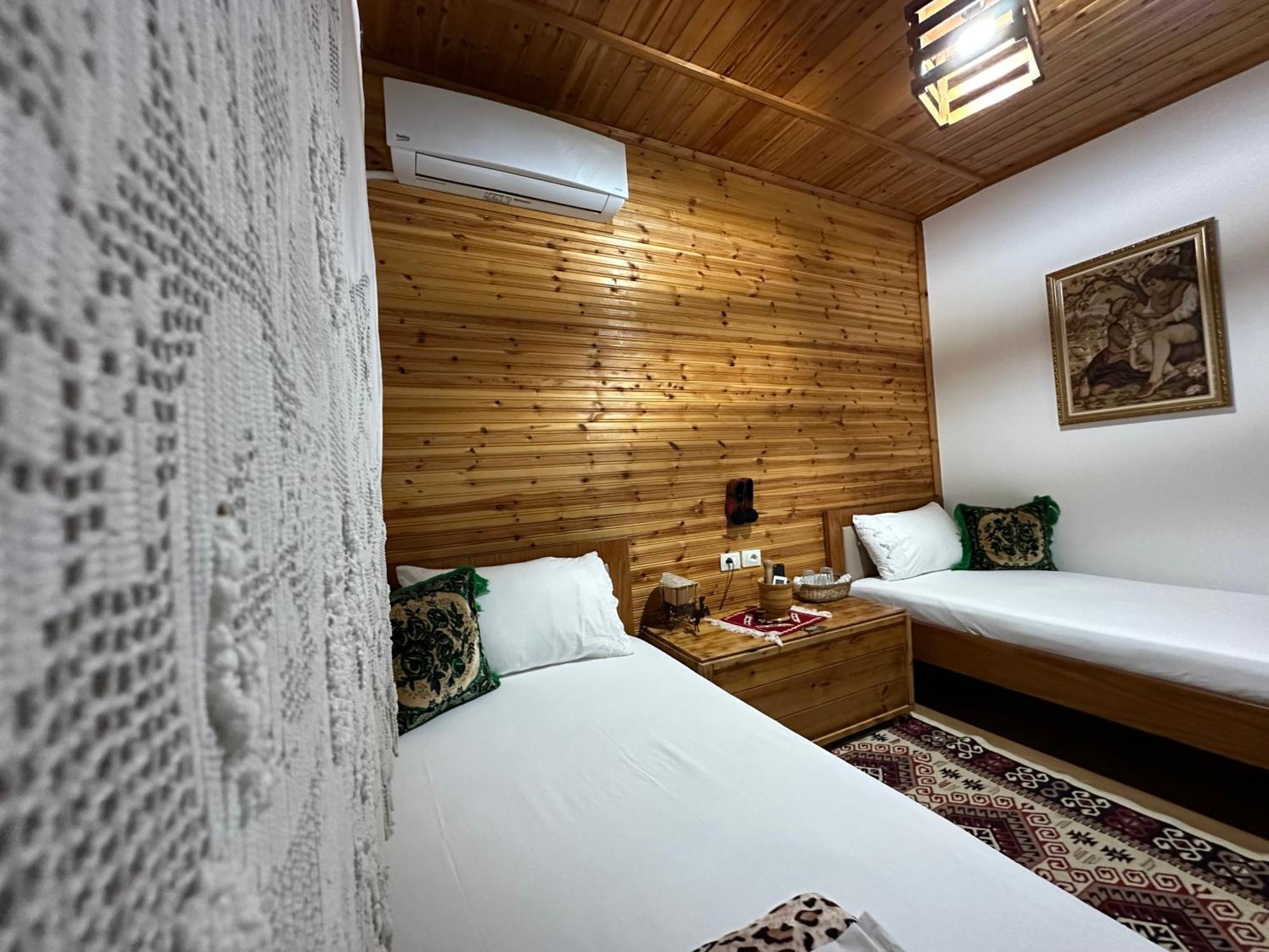 Ahmetaj Guest House Gjirokastër Екстериор снимка