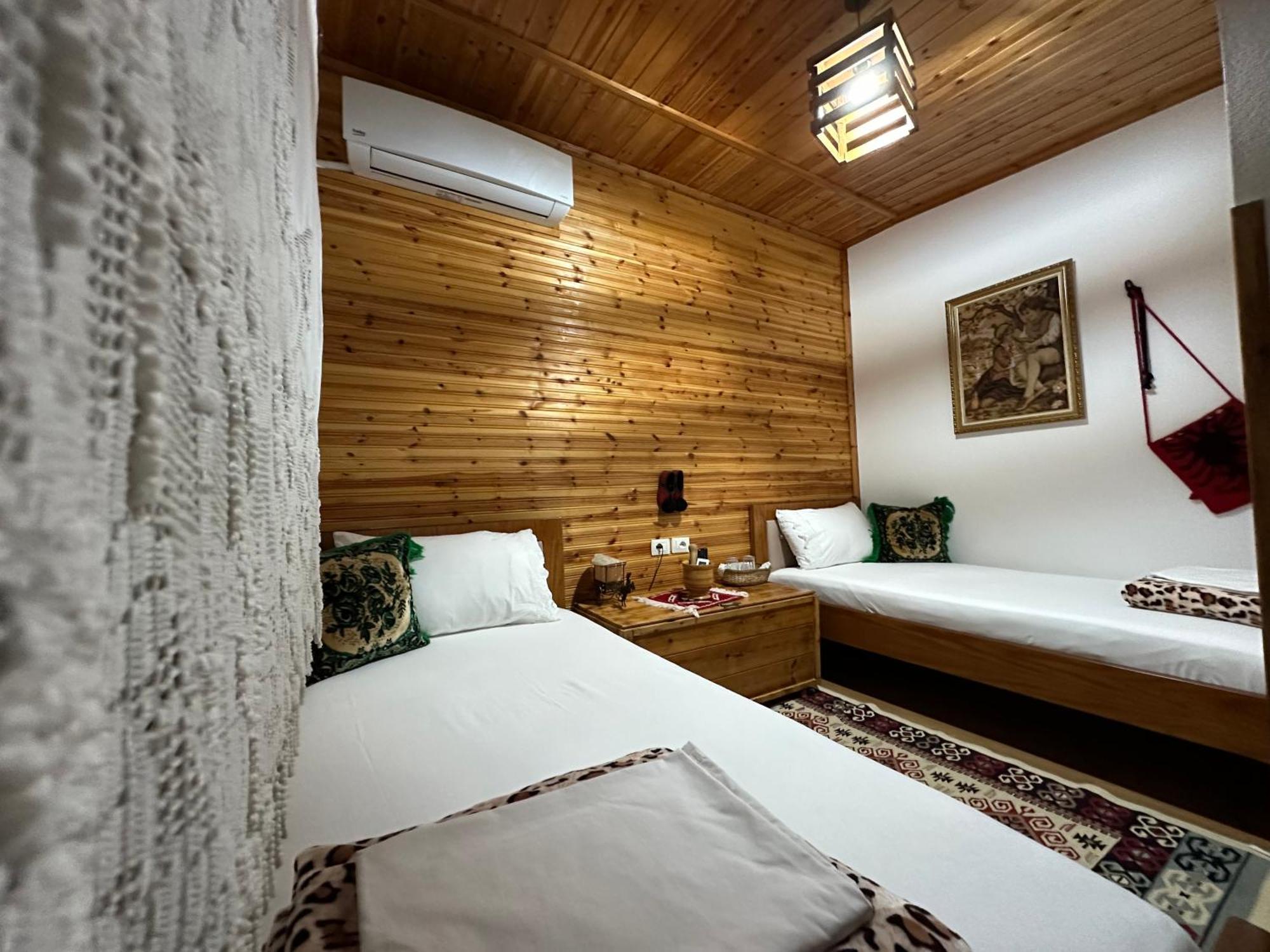 Ahmetaj Guest House Gjirokastër Екстериор снимка