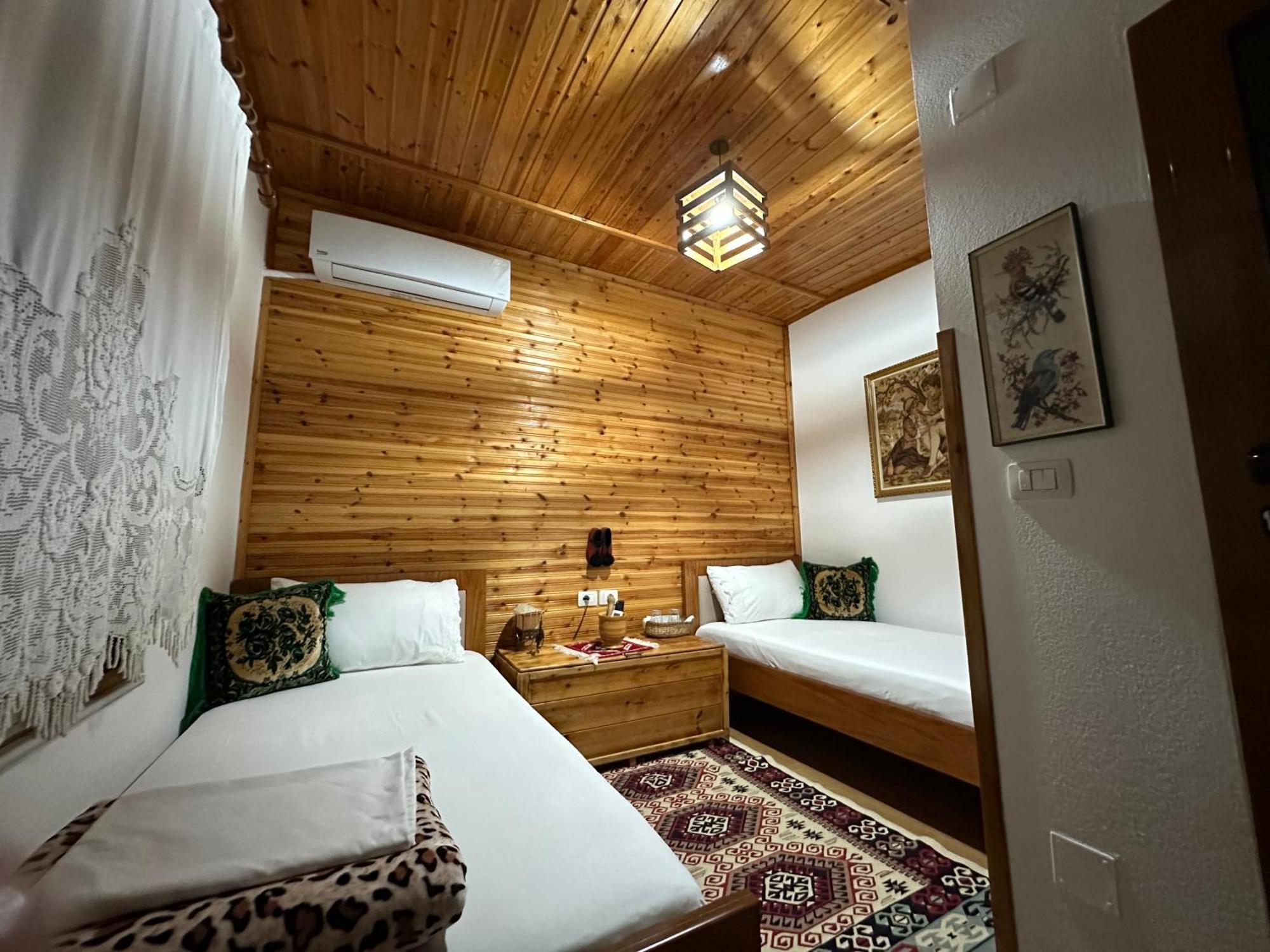 Ahmetaj Guest House Gjirokastër Екстериор снимка