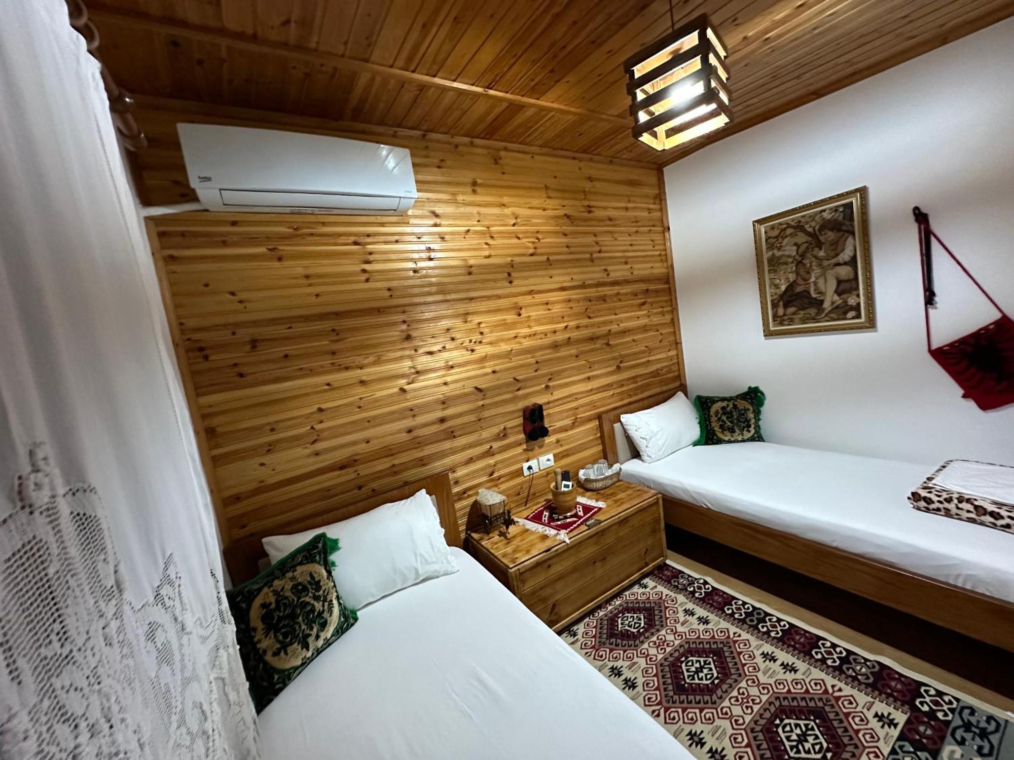 Ahmetaj Guest House Gjirokastër Екстериор снимка