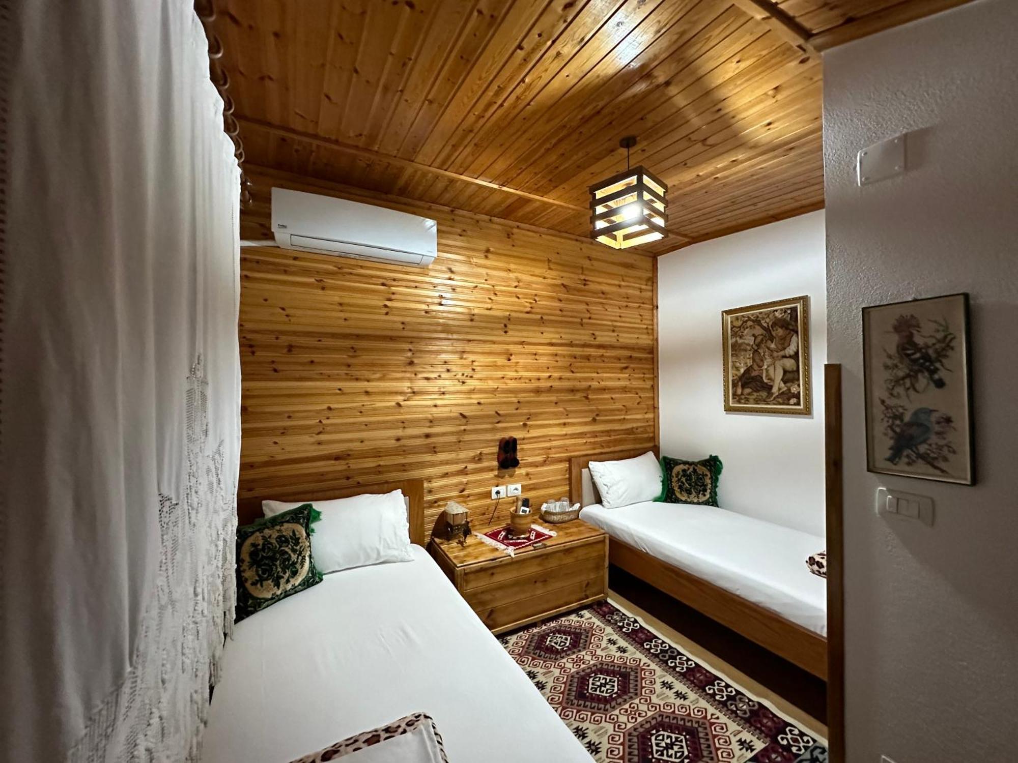 Ahmetaj Guest House Gjirokastër Екстериор снимка
