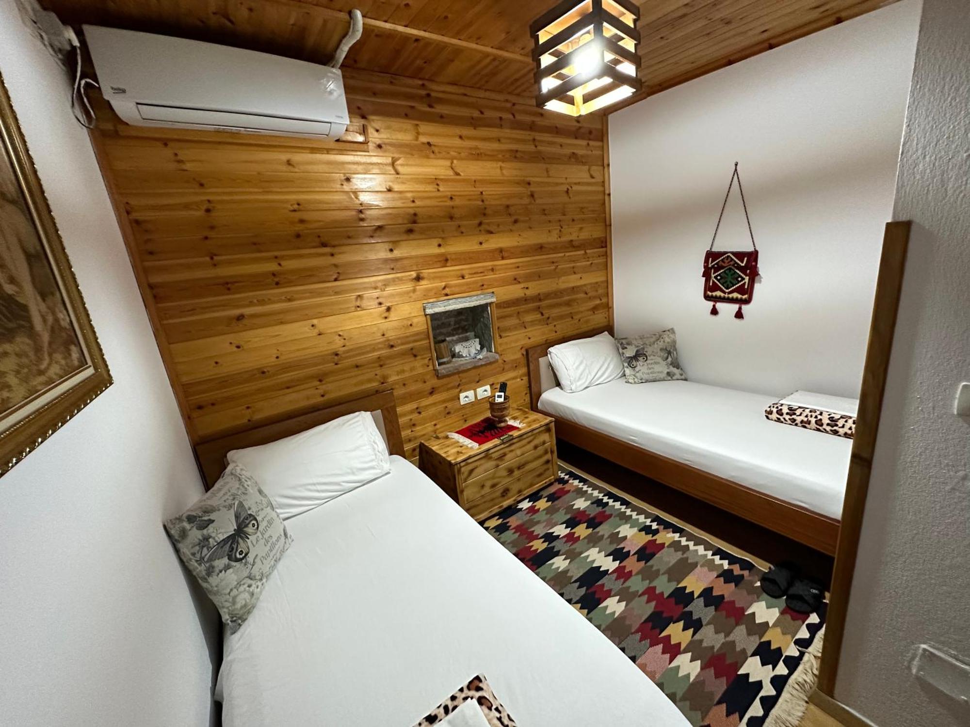 Ahmetaj Guest House Gjirokastër Екстериор снимка