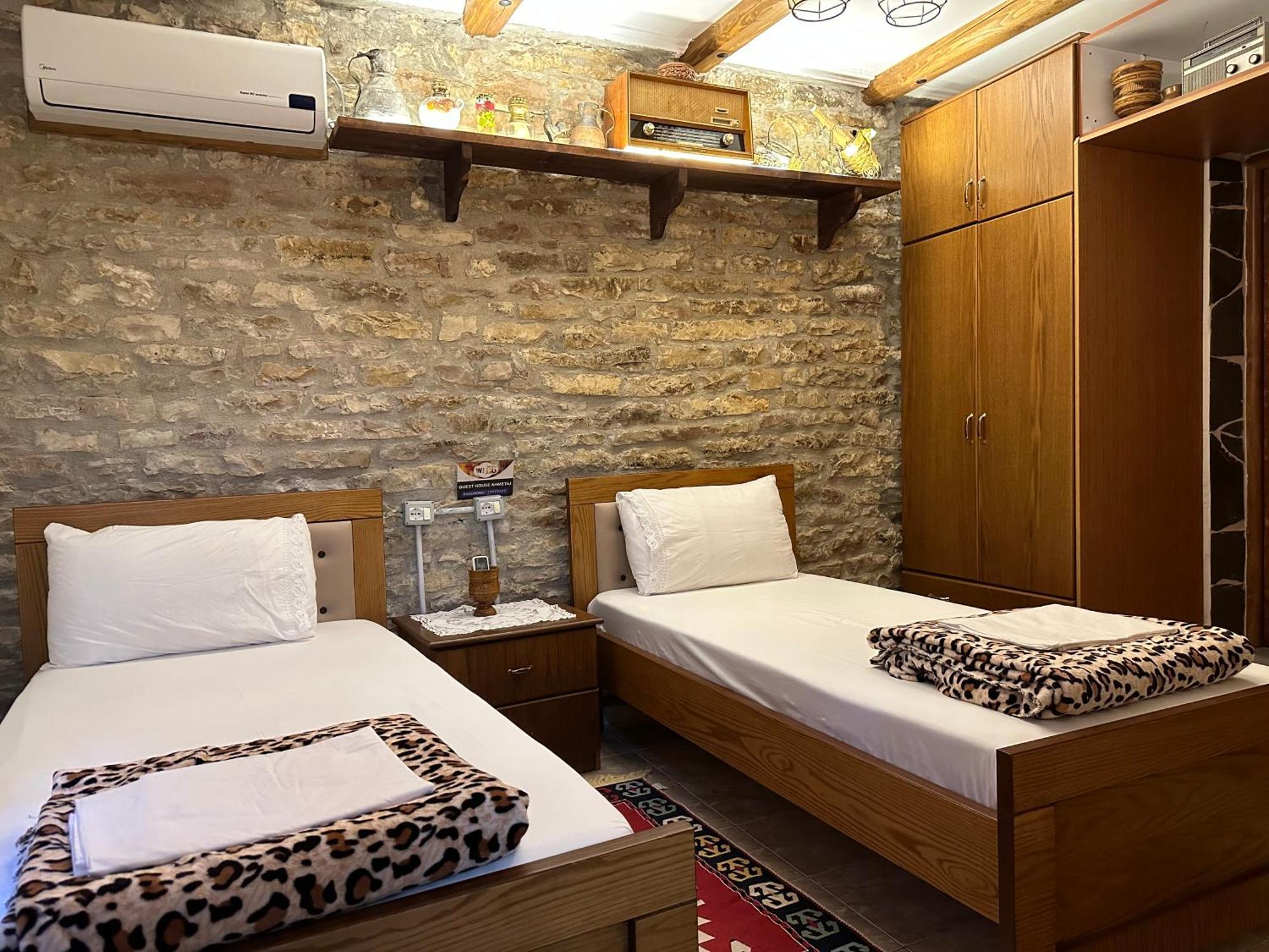 Ahmetaj Guest House Gjirokastër Екстериор снимка