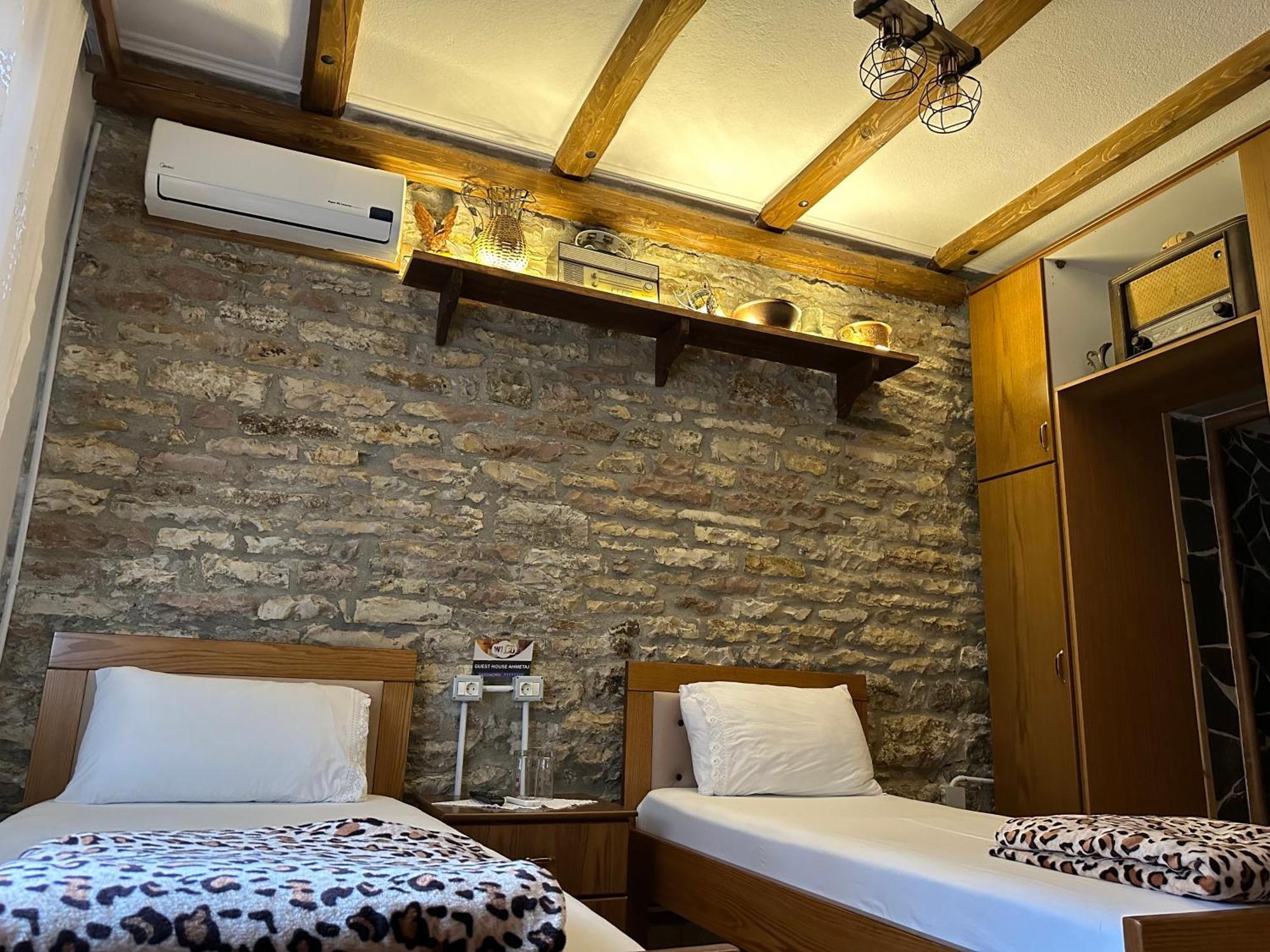 Ahmetaj Guest House Gjirokastër Екстериор снимка